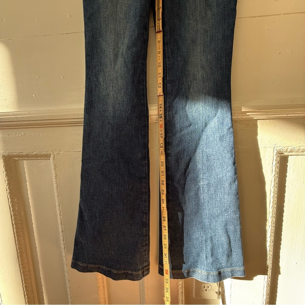 NWT SPANX everywear authentic blue pull on Flare Jeans size small - Picture 4 of 10